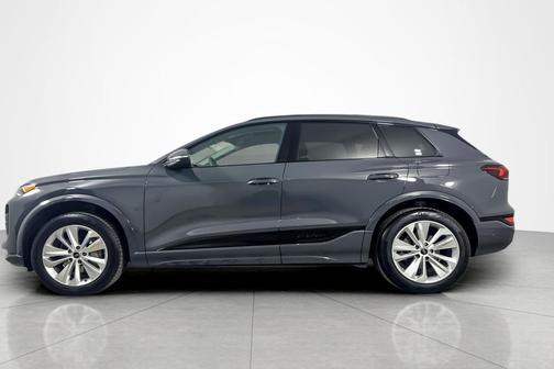 2025 Audi Q6 e-tron Premium