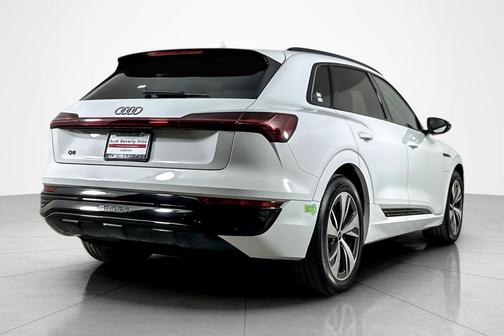 2024 Audi Q8 e-tron Premium