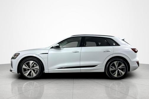 2024 Audi Q8 e-tron Premium