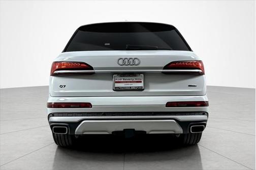 2025 Audi Q7 55 Premium Plus