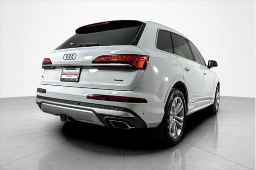 2025 Audi Q7 55 Premium Plus