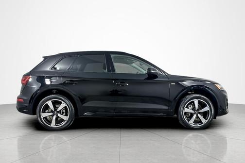 2022 Audi Q5 45 S line Premium Plus