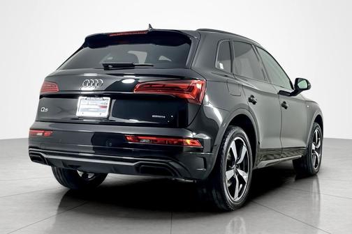 2022 Audi Q5 45 S line Premium Plus