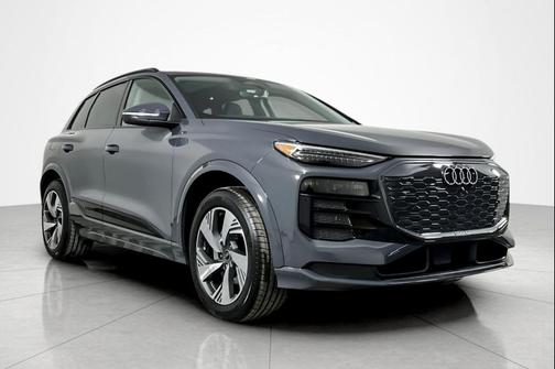 2025 Audi Q6 e-tron Premium quattro