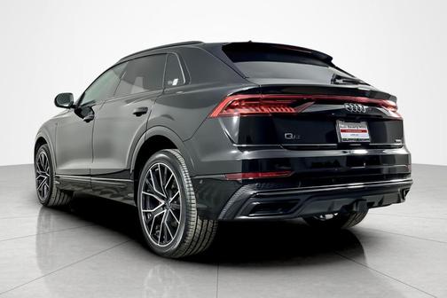 2023 Audi Q8 55 Premium Plus