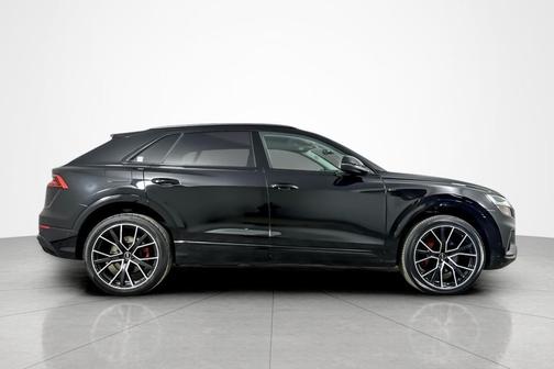 2023 Audi Q8 55 Premium Plus