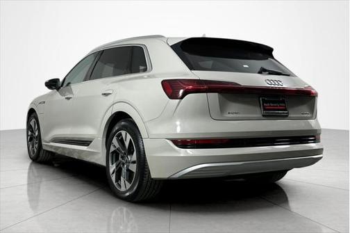 2022 Audi e-tron Premium