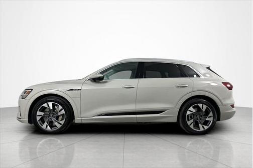 2022 Audi e-tron Premium