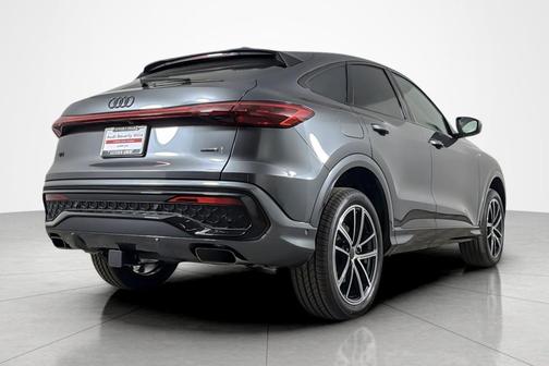 Daytona Gray Metallic 2026 Audi Q5 Sportback Premium Plus TFSI quattro S tronic