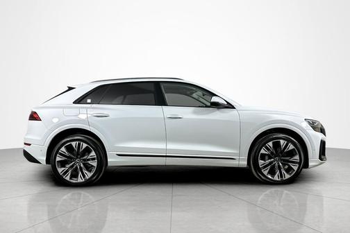2025 Audi Q8 55 Premium Plus