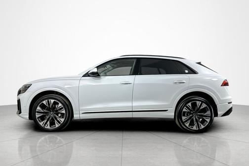 2025 Audi Q8 55 Premium Plus