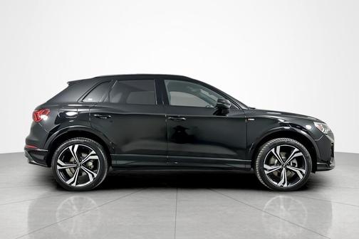 2023 Audi Q3 45 S line Premium Plus