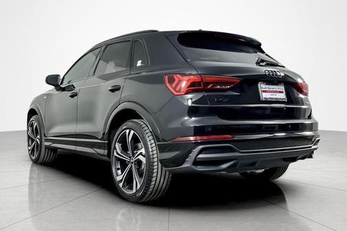 2023 Audi Q3 45 S line Premium Plus