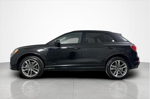 2022 Audi Q3 45 S line Premium