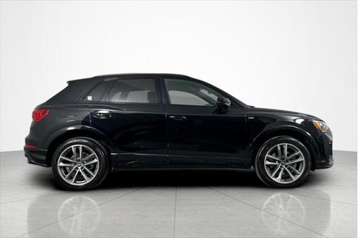 2022 Audi Q3 45 S line Premium