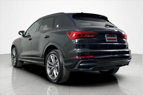 2022 Audi Q3 45 S line Premium