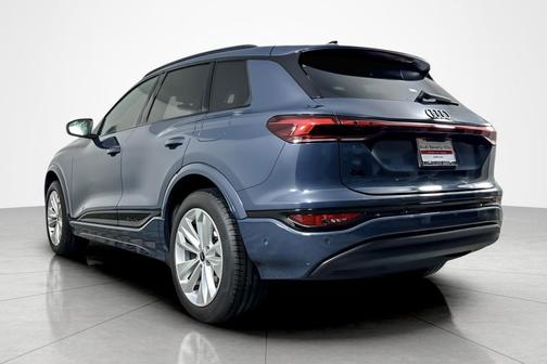 2025 Audi Q6 e-tron Premium