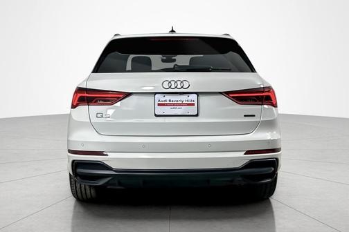 2022 Audi Q3 45 S line Premium