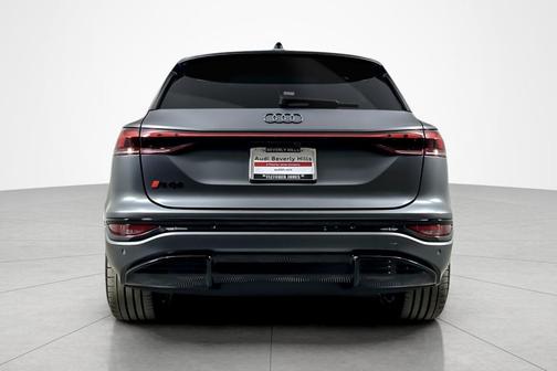 2025 Audi SQ6 e-tron Premium Plus quattro