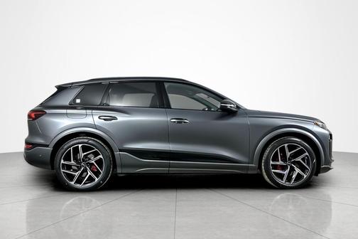 2025 Audi SQ6 e-tron Premium Plus quattro