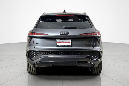 Daytona Gray Pearl Effect 2026 Audi Q3 TFSI quattro S tronic