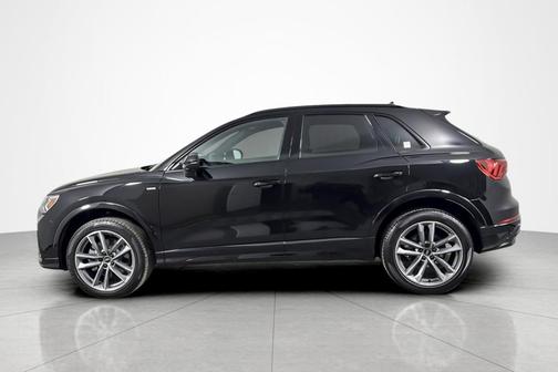 Mythos Black Metallic 2023 Audi Q3 S line Premium 45 TFSI quattro