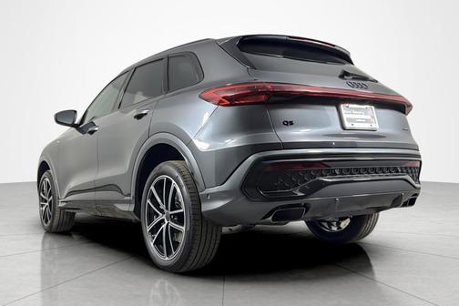 Daytona Gray Metallic 2026 Audi Q5 Premium Plus TFSI quattro S tronic