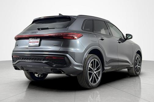 Daytona Gray Metallic 2026 Audi Q5 Premium Plus TFSI quattro S tronic