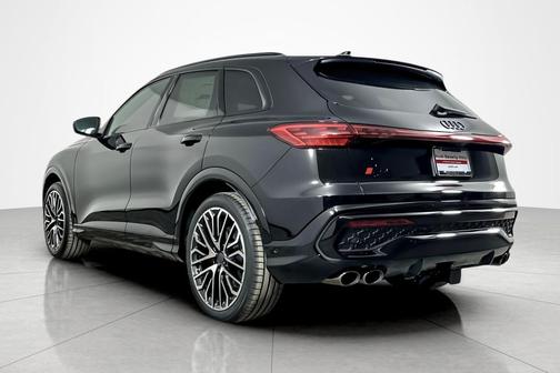 Mythos Black Metallic 2026 Audi SQ5 3.0T Premium Plus