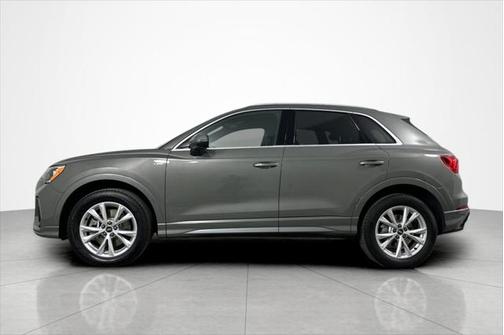 2022 Audi Q3 45 S line Premium