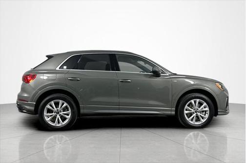 2022 Audi Q3 45 S line Premium