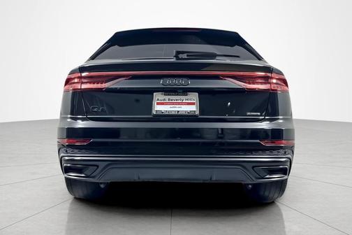 2022 Audi Q8 55 Premium Plus