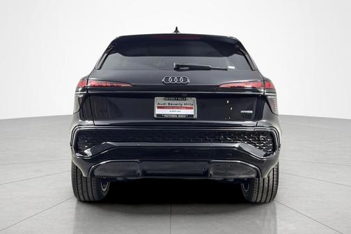 Mythos Black Metallic 2026 Audi Q3 TFSI quattro S tronic