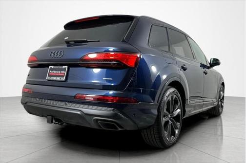 2025 Audi Q7 55 Premium Plus