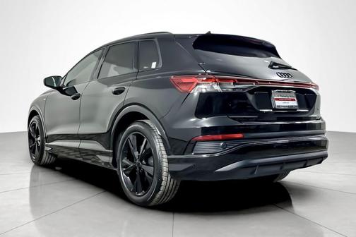 2025 Audi Q4 e-tron Premium 55 quattro