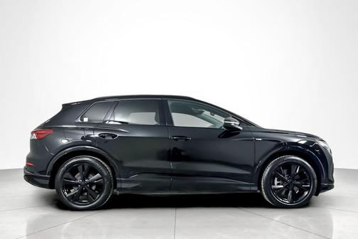 2025 Audi Q4 e-tron Premium 55 quattro
