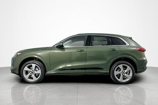 2025 Audi Q5 Premium Plus TFSI quattro S tronic