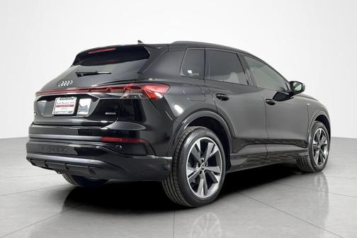 2024 Audi Q4 e-tron Premium Plus 50 quattro