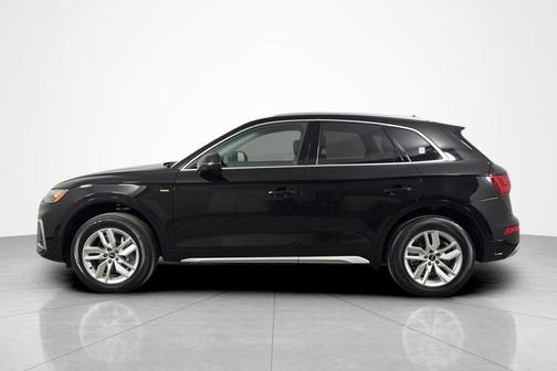 Mythos Black Metallic 2023 Audi Q5 45 S line Premium