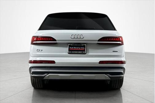 2023 Audi Q7 55 Premium