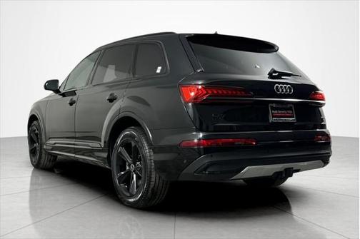 2022 Audi Q7 45 Premium