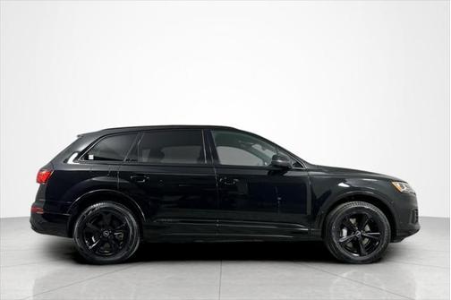 2022 Audi Q7 45 Premium