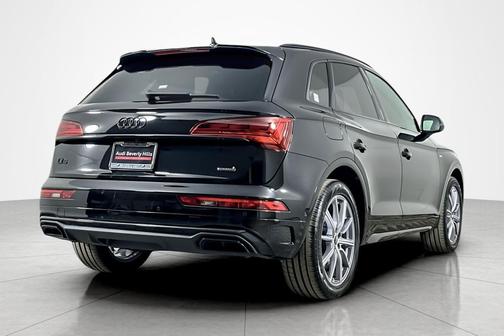 2023 Audi Q5 55 S line Prestige