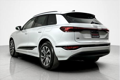2025 Audi Q6 e-tron Premium Plus quattro