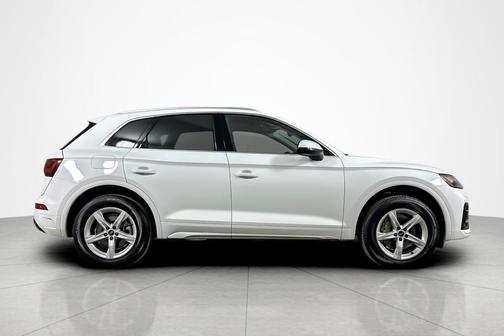 2023 Audi Q5 40 Premium
