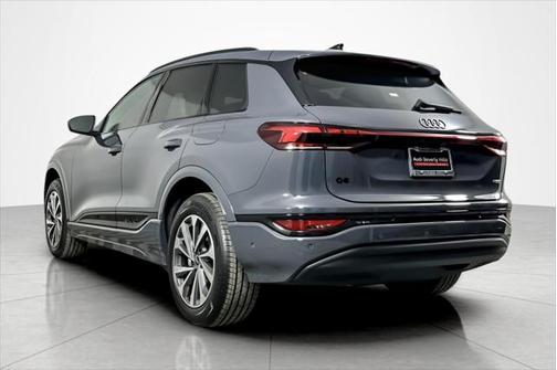 2025 Audi Q6 e-tron Premium Plus quattro
