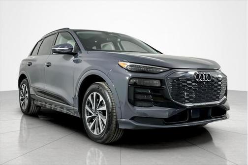 2025 Audi Q6 e-tron Premium Plus quattro