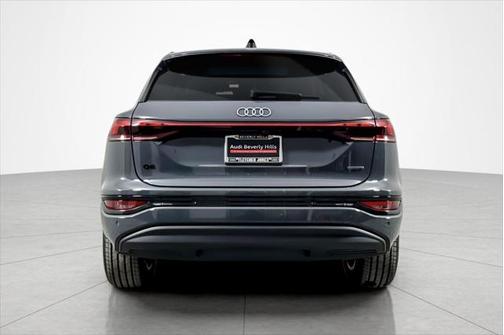 2025 Audi Q6 e-tron Premium Plus quattro