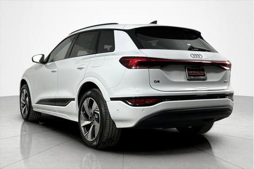 2025 Audi Q6 e-tron Premium Plus quattro
