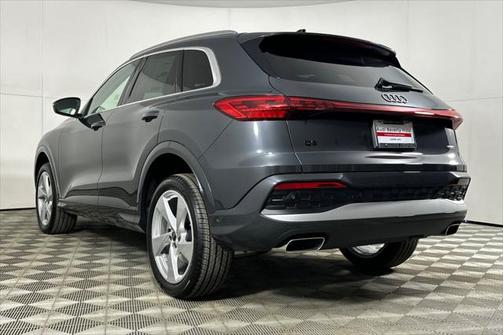 2025 Audi Q5 Premium Plus